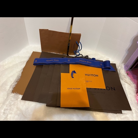 Paper Bag LV - Picture 1 of 3
